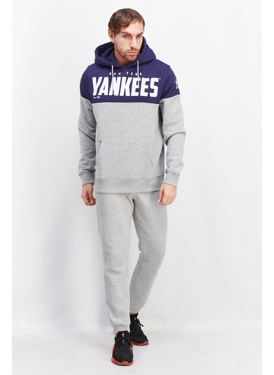 Fanatics - Men Sportswear Fit Long Sleeve New York Yankees Hoodie, Blue - Image 1