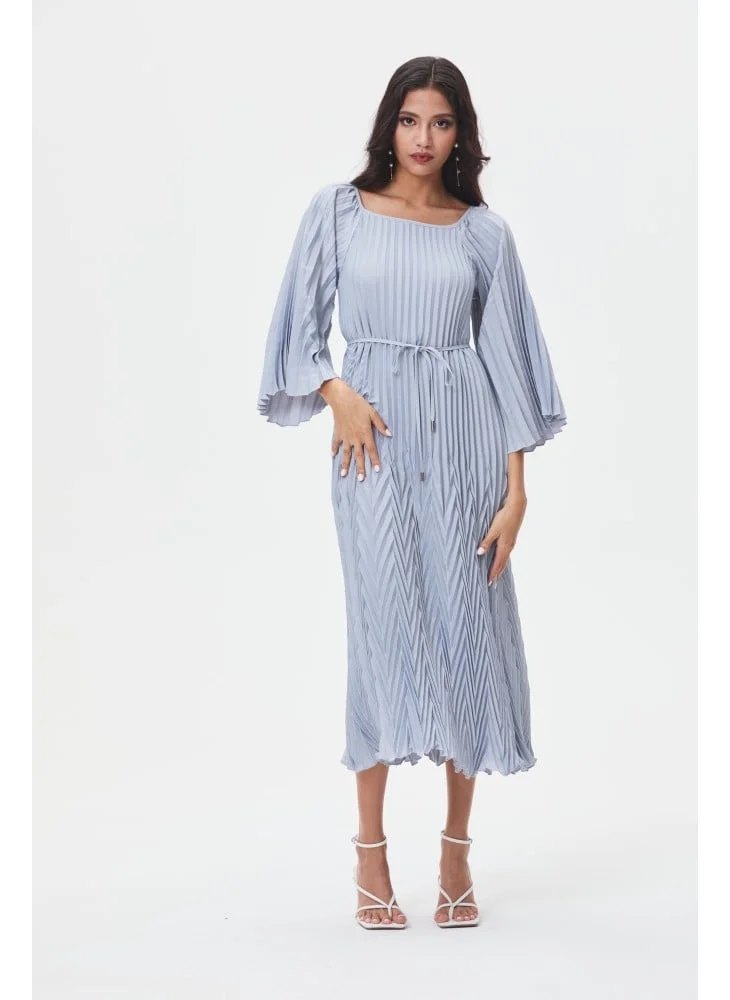 Tenda Pleated dress with wide sleeves