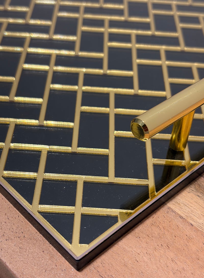 لوحة صينية تقديم من الأكريليك بتصميم مزخرف ومقابض معدنية ذهبية اللون - Image 3