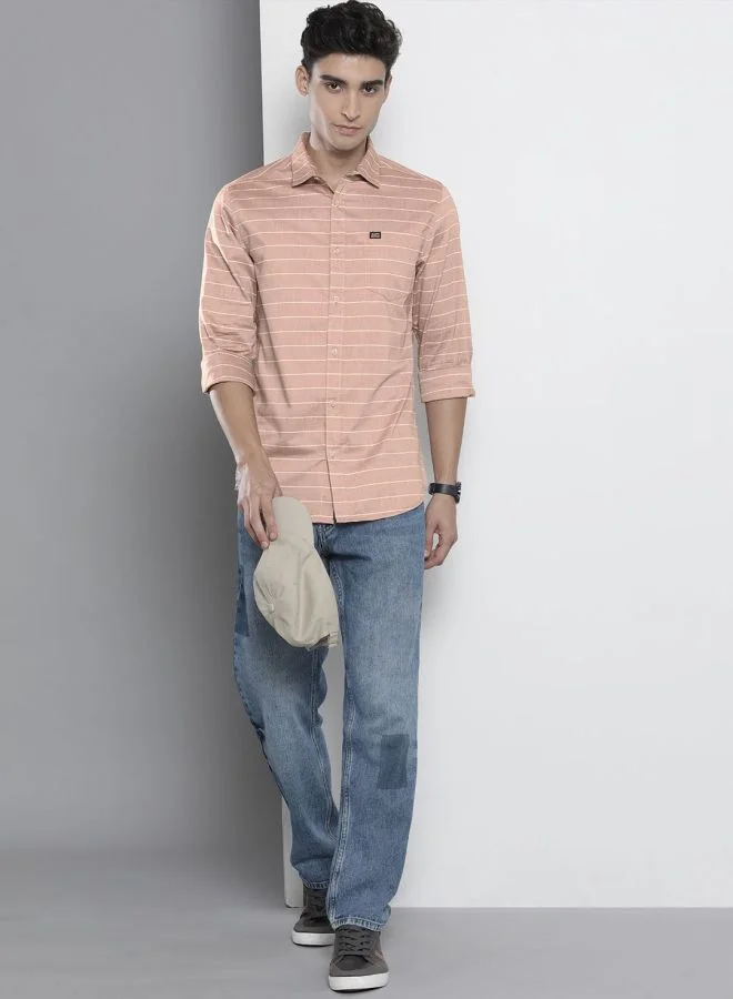 The Indian Garage Co Men Slim Fit Striped Full Sleeves Cutaway Collar Casual Shirt