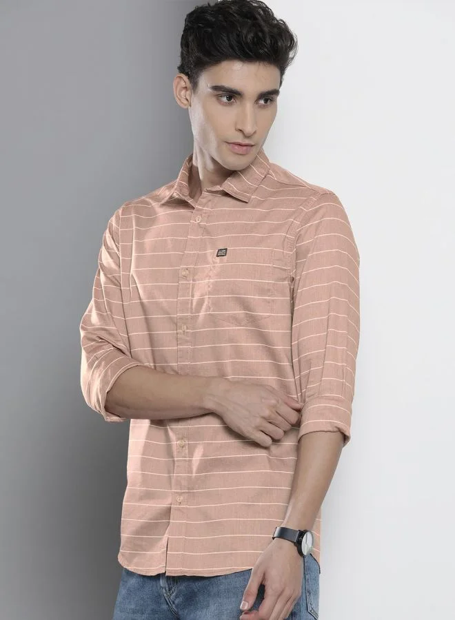 The Indian Garage Co Men Slim Fit Striped Full Sleeves Cutaway Collar Casual Shirt