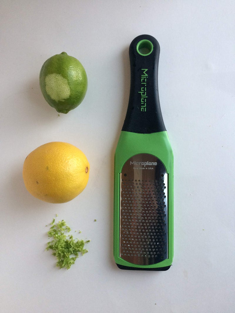 Microplane مبشرة جبنة بارميزان من سلسلة مايكروبلان الحرفية (ناعمة، خضراء) - Image 4