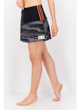 Adidas تنورة سباحة مموهة للنساء، مجموعة باللون الأسود  - Image 4