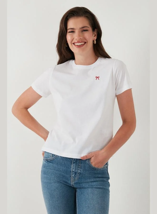 Lela Lela Cotton Slim Fit Crew Neck Minimal Embroidered Detailed T Shirt Women's T SHIRT 5866398