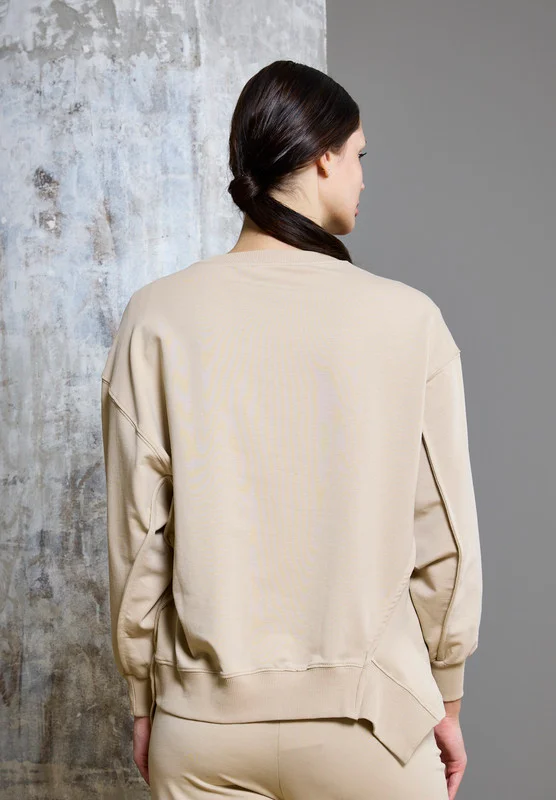 Thouq Asymmetric Hemline Extended Side Seam Sweatshirt