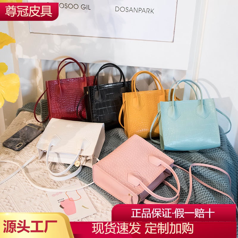 Fashion Crocodile Pattern Single Shoulder Crossbody Handbag For Women 2025 Versatile Niche Texture Trendy Small Square Bag - Image 2