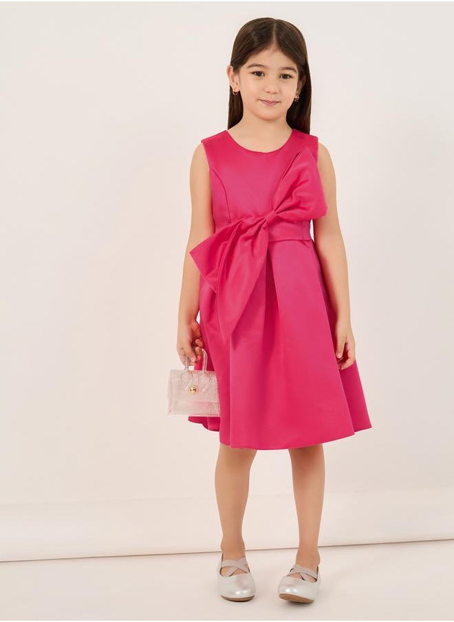 Solid Pleated Waist Knee-Length Dress with Bow Detail - pzsku/Z0D264B7100CC896D964FZ/45/_/1738246085/4e3e5e17-cf08-4d87-9e6b-015c180d8ba5