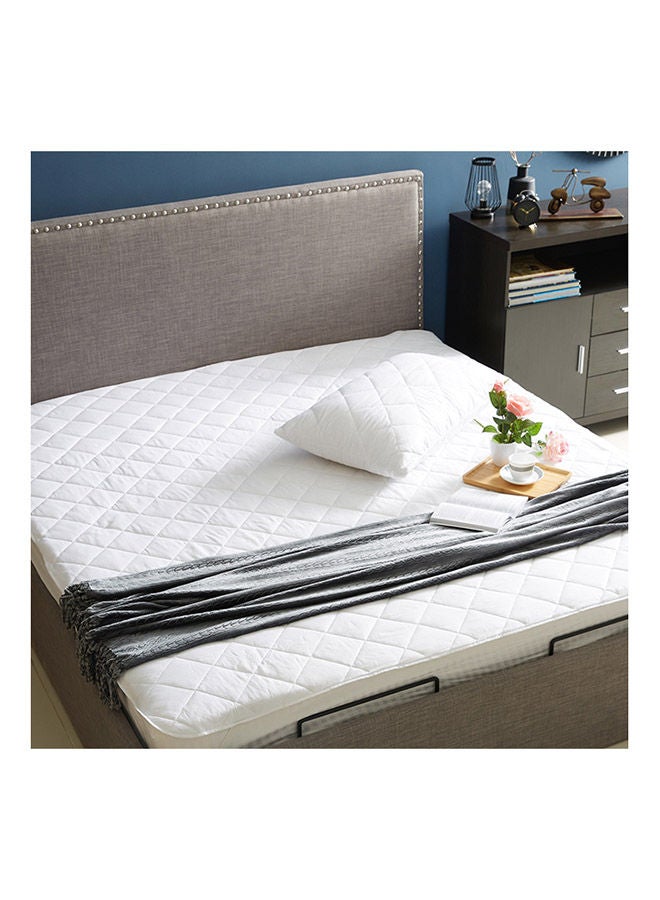 Home Box Hilton Microfiber King Mattress Protector  - Image 4