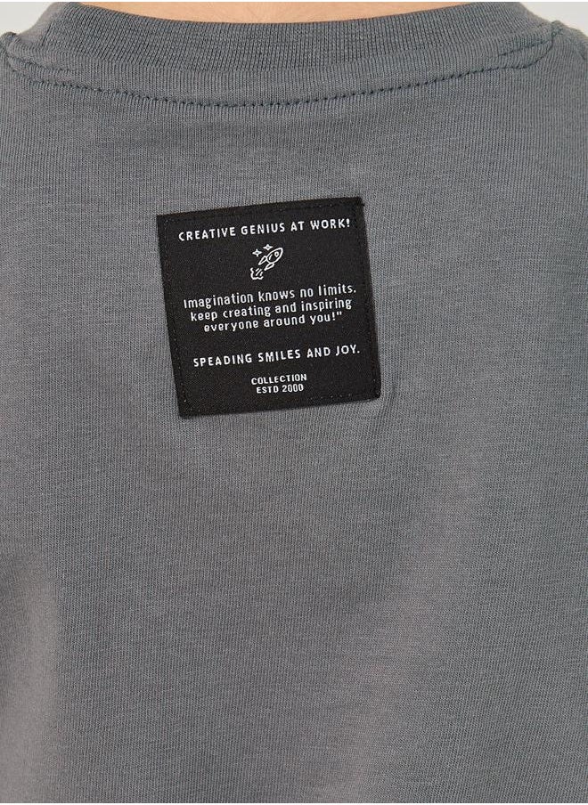 Styli Styli Badge Detail Short Sleeve T-Shirt and Shorts Co-Ords  - Image 3
