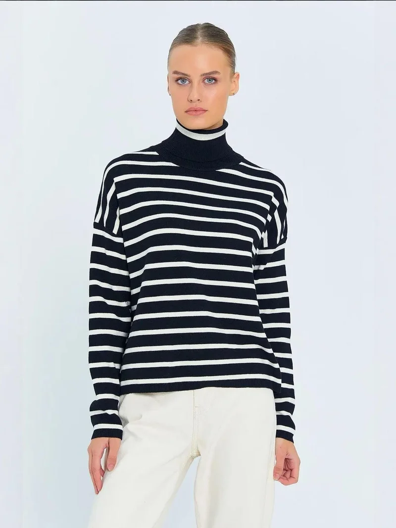 ميكسراي سترة برقبة عالية مضلعة مخططة من ميكسراي