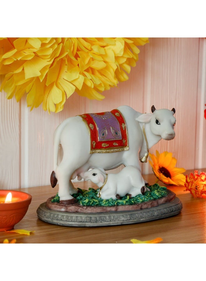 alikiki تمثال إله هندوسي على شكل بقرة وعجل - طول 6.7 بوصة، تمثال هندي على شكل بقرة مع تماثيل صغيرة على شكل عجل، هدايا للأصدقاء الهنود والعائلة والأصدقاء والعائلة وهدايا ديوالي وعنصر مورتي بوجا والمكتب المنزلي وديكور معبد ماندر بوجا - Image 3