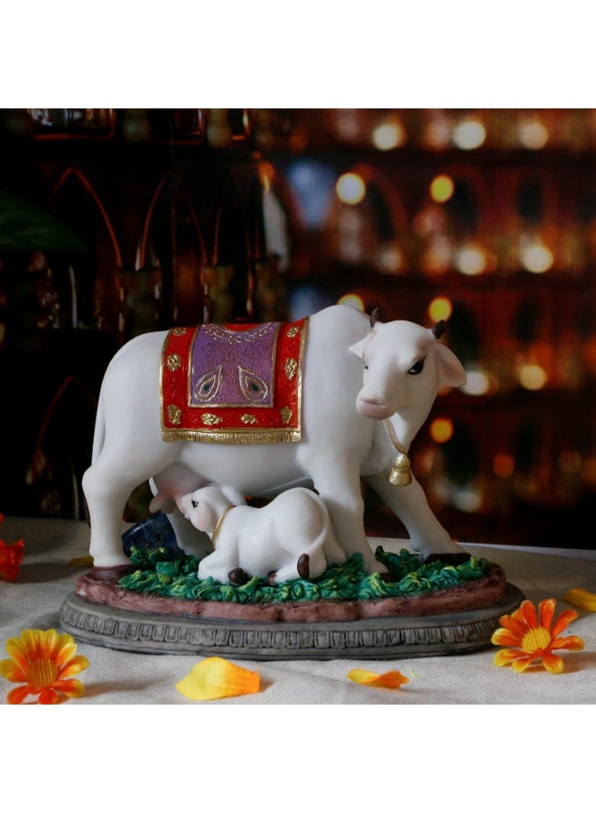 alikiki تمثال إله هندوسي على شكل بقرة وعجل - طول 6.7 بوصة، تمثال هندي على شكل بقرة مع تماثيل صغيرة على شكل عجل، هدايا للأصدقاء الهنود والعائلة والأصدقاء والعائلة وهدايا ديوالي وعنصر مورتي بوجا والمكتب المنزلي وديكور معبد ماندر بوجا - Image 4