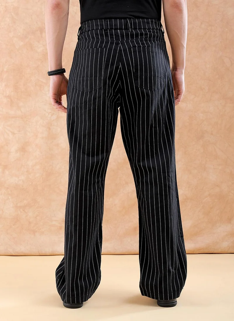 ذا انديان كراج كو Men Loose Fit Striped Mid-Rise Casual Trousers