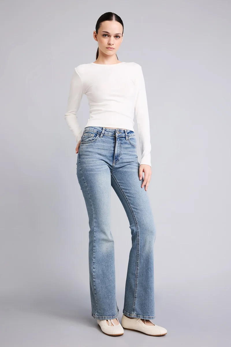 ديفاكتو Flare Denim Trousers