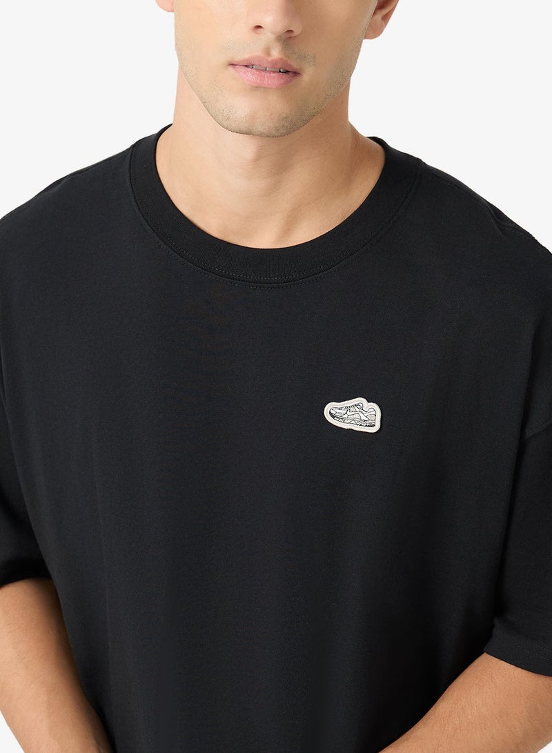 Nike Nsw Lifestyle Vomero Patch T-Shirt - Image 3