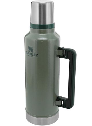 Stanley Classic Legendary Bottle 1.9L / 2.0QT Hammertone Green – BPA FREE Stainless Steel Thermos | Hot for 45 Hours | Leakproof Lid Doubles as Cup | Dishwasher Safe - pzsku/Z0D3489D8A25D5FF6BCBAZ/45/_/1737487341/2a5f2a88-7b2a-4a47-913c-dd274ea58206