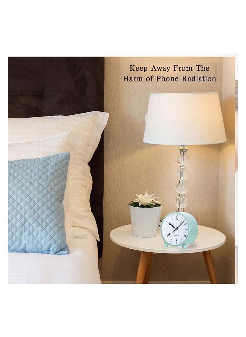 Analog Alarm Clock 4 inch Super Silent Non Ticking Small Clock with Night Light Battery Operated Simply Design for Bedroom Bedside Desk