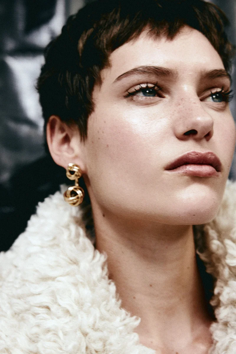 H&M Knot-detail front and back earrings