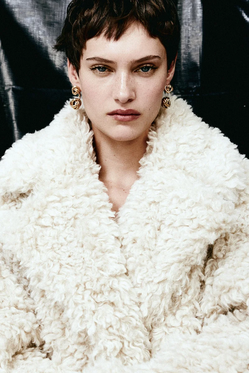 H&M Knot-detail front and back earrings