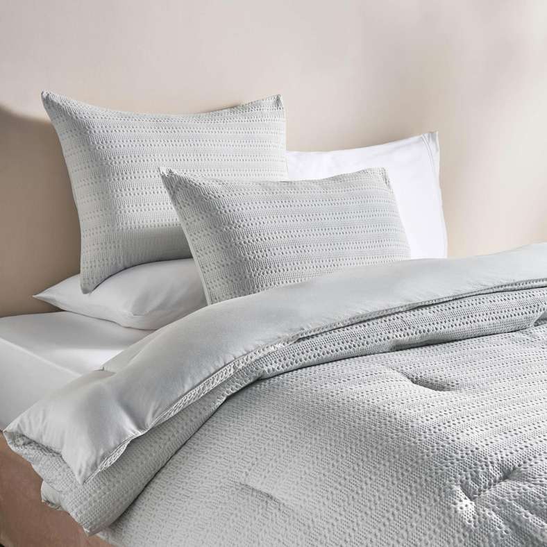 طقم لحاف كينج 3 قطع بخطوط الوافل 240x260 سم - رمادي ضبابي