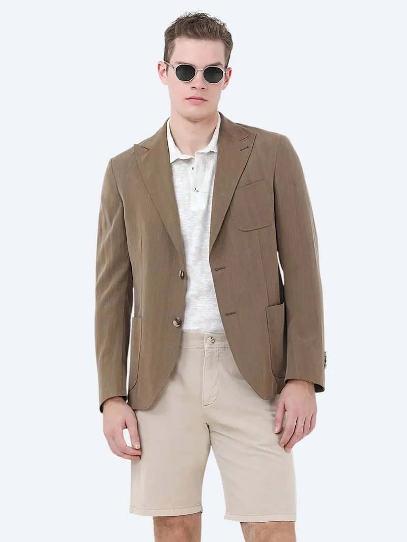 كيب جاكيت من فرو المنك سادة بقصة عصرية