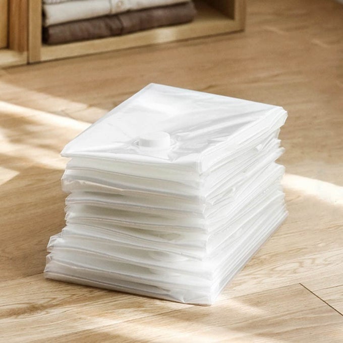 VACUUM STORAGE BAG REUSABLE ZIPLOCK SMART SPACE SAVER CLOTHES ORGANIZER BAGS WITHOUT HAND PUMP FOR TRAVEL HOME BEDDING BLANKET PILLOWS COMPRESSION SEALER BAGS PACK OF 3 LARGE 70 X 100 CM