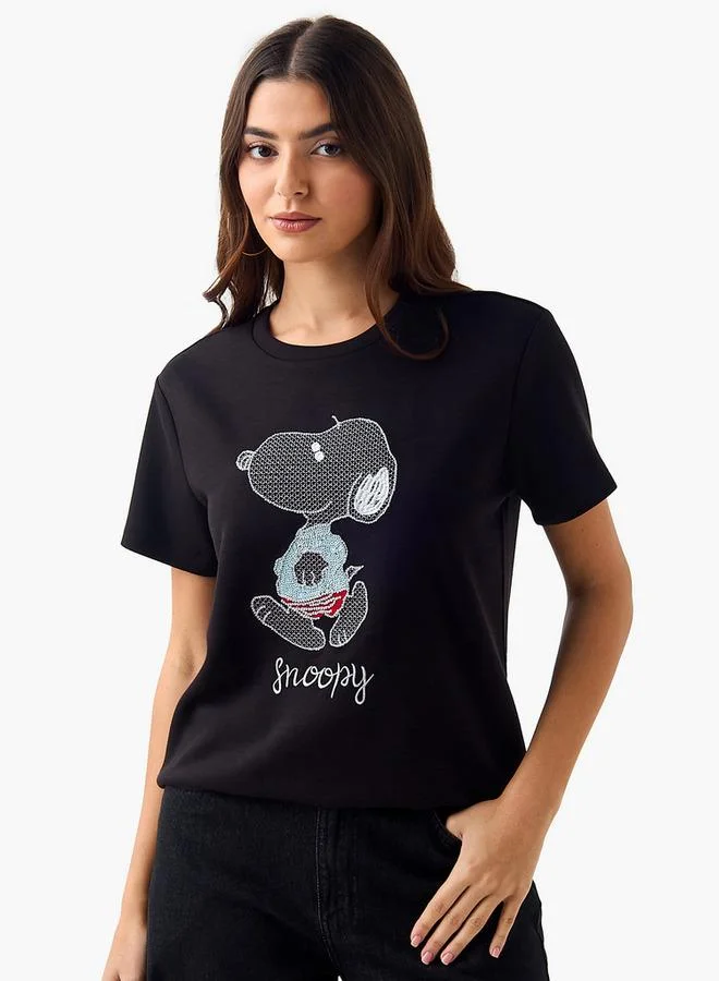 SP Characters T-shirt with Snoopy Embellishment