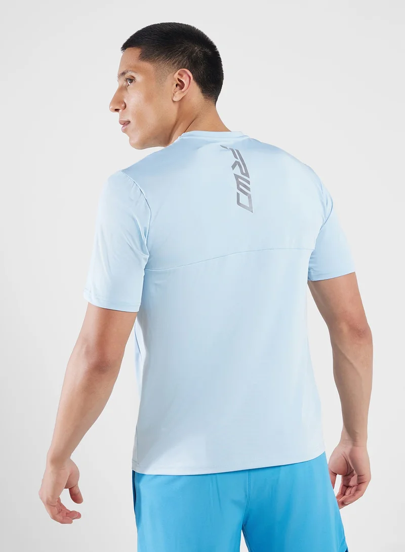 فورورد تيشيرت تدريب بياقة دائرية