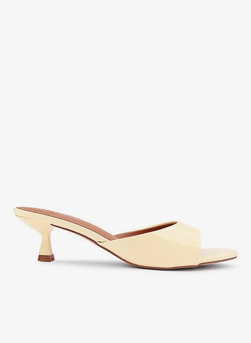 كابلي صنادل نسائية بكعب منزلقة