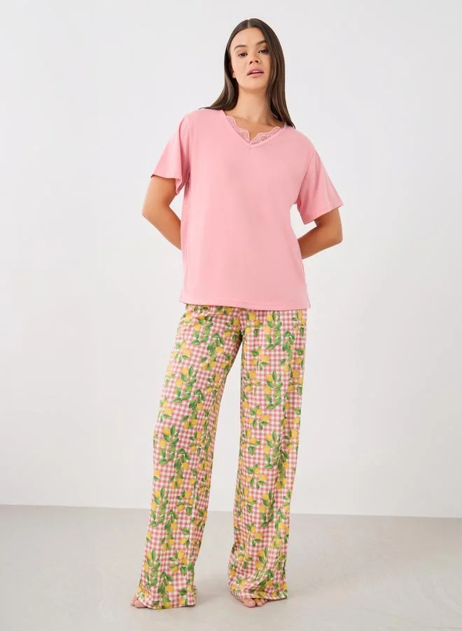 ستايلي Styli Lace Insert V Neck T-Shirt and Lemon Print Pyjama Set