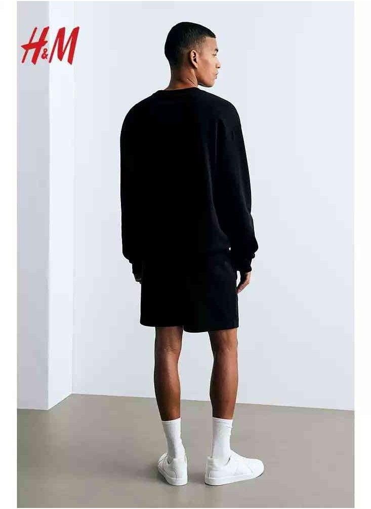H and M - HM New Fashionable Casual Round Neck Loose American Long Sleeved Sweatshirt - Image 1