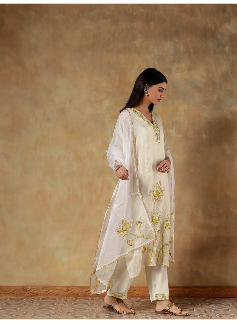 PRIYA’S PANACHE Tissue Silk Flower Embroidered Kurta Set for Women Indian Ethnic Wear Kurta Pant Dupatta Set Office Wear Festive Ladies Kurta Set - Image 4