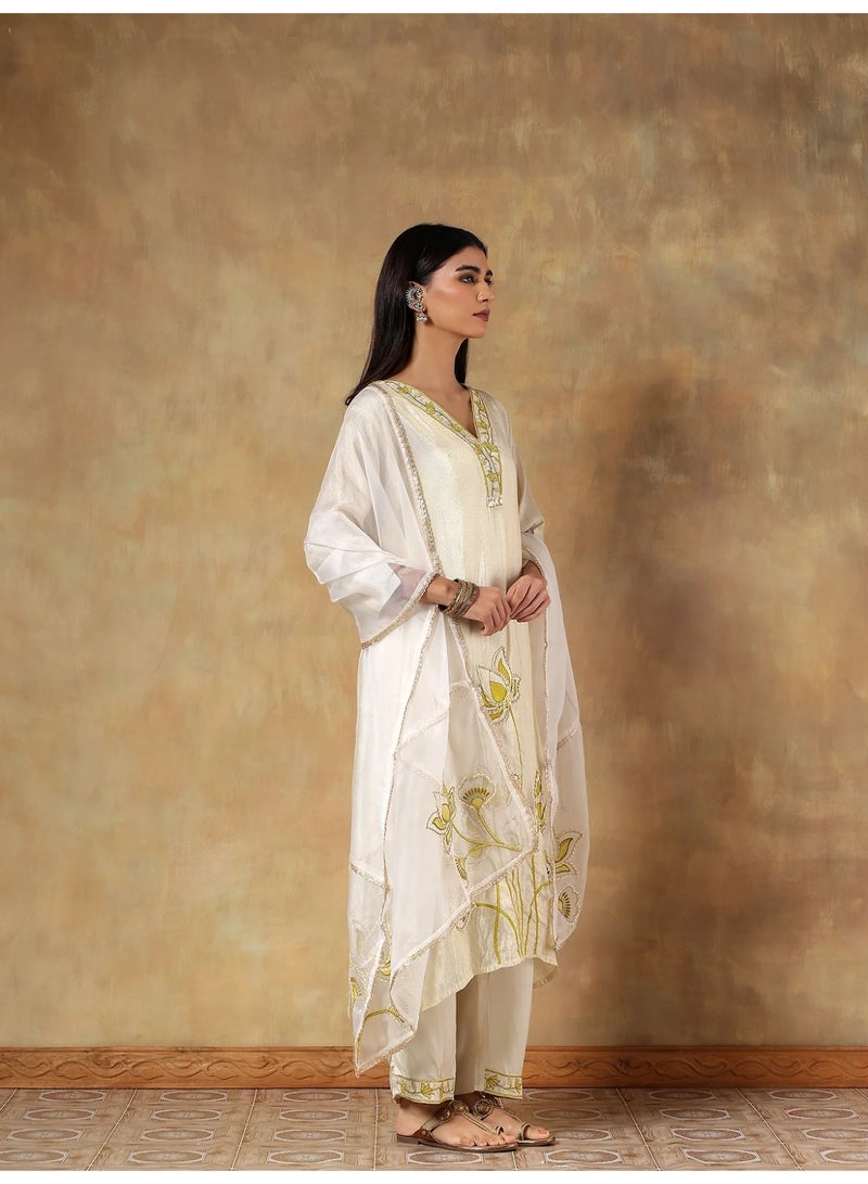 PRIYA’S PANACHE Tissue Silk Flower Embroidered Kurta Set for Women Indian Ethnic Wear Kurta Pant Dupatta Set Office Wear Festive Ladies Kurta Set - Image 3