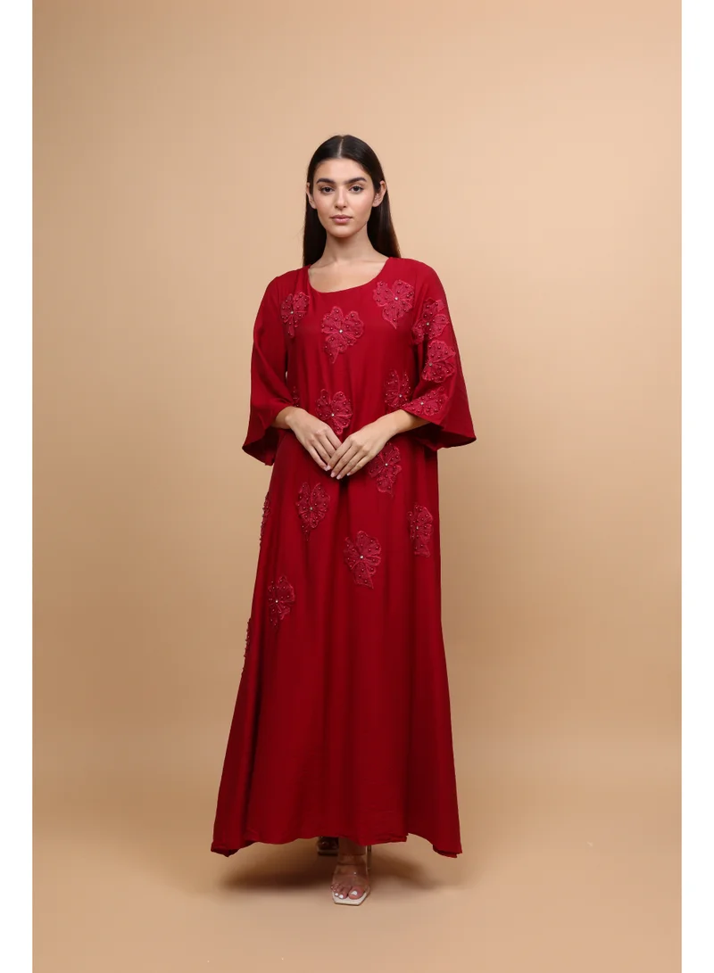 اكسا أزهار مطرزة بتفاصيل كريستالية جلابيات