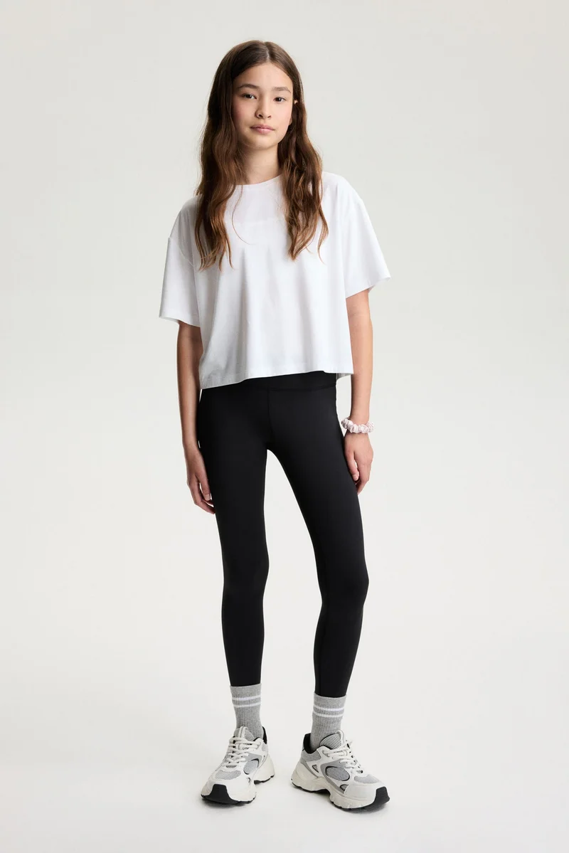 اتش اند ام لغينغز رياضية من نسيج دراي موف