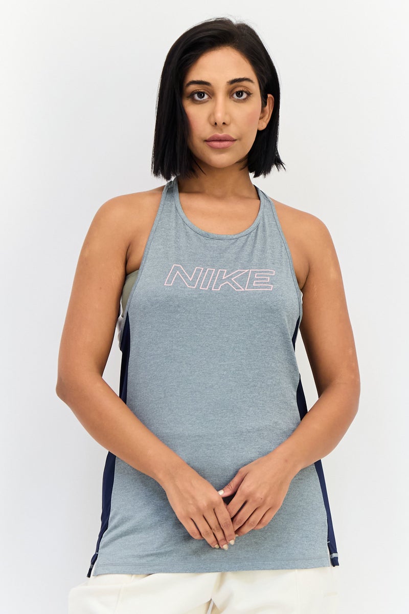 Nike تي شيرت تدريب بلا أكمام للنساء، رمادي - Image 1