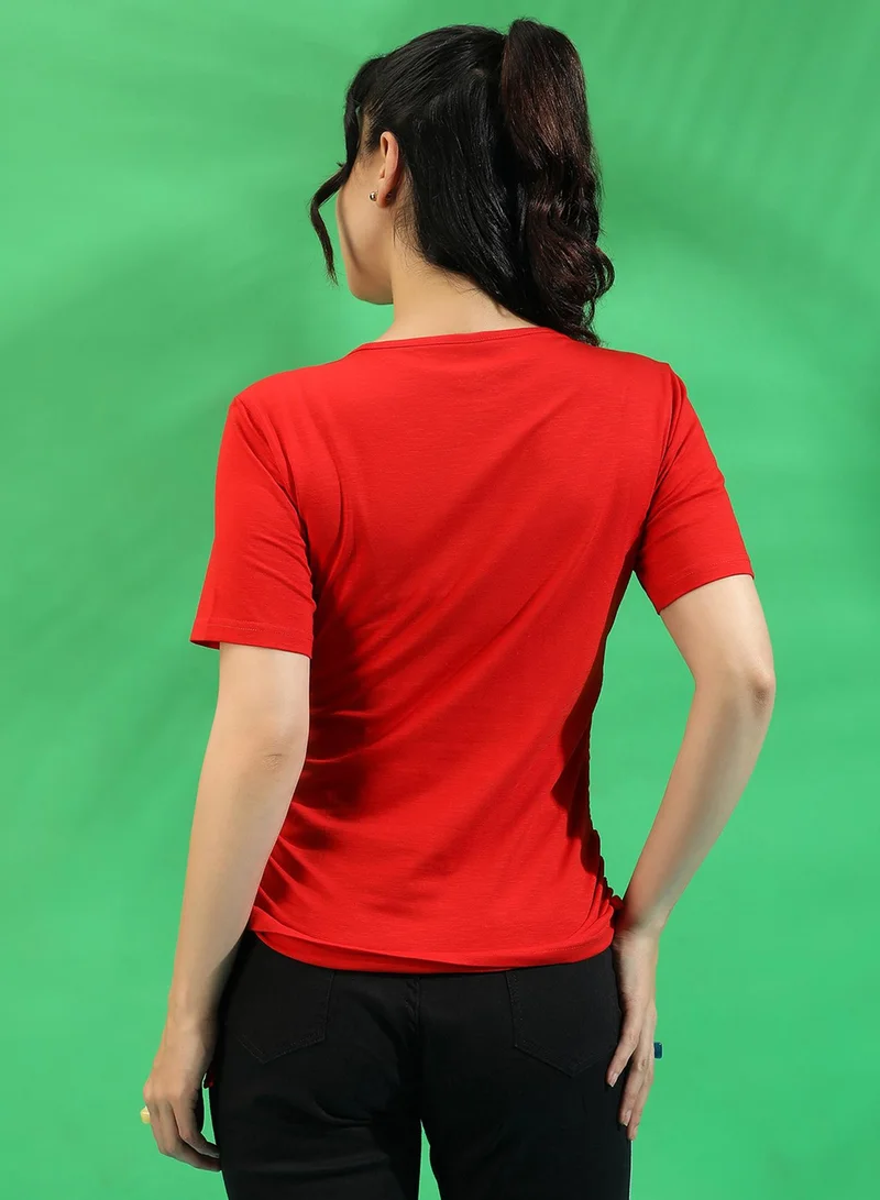 كامبوس سوترا Women's Solid Red Regular Fit Top