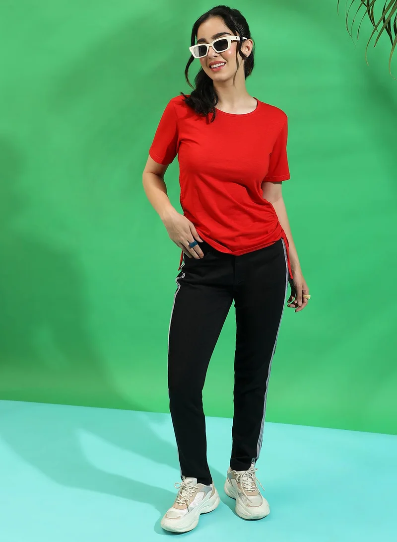 كامبوس سوترا Women's Solid Red Regular Fit Top