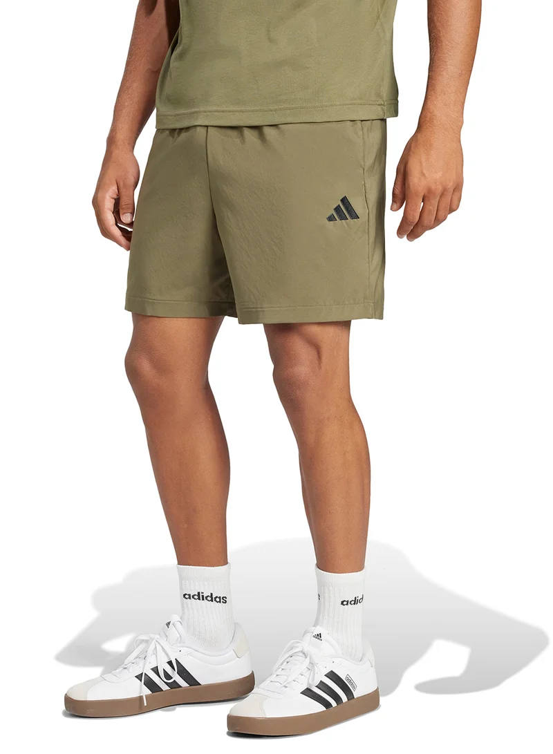 adidas شورت تشيلسي بشعار صغير أساسي