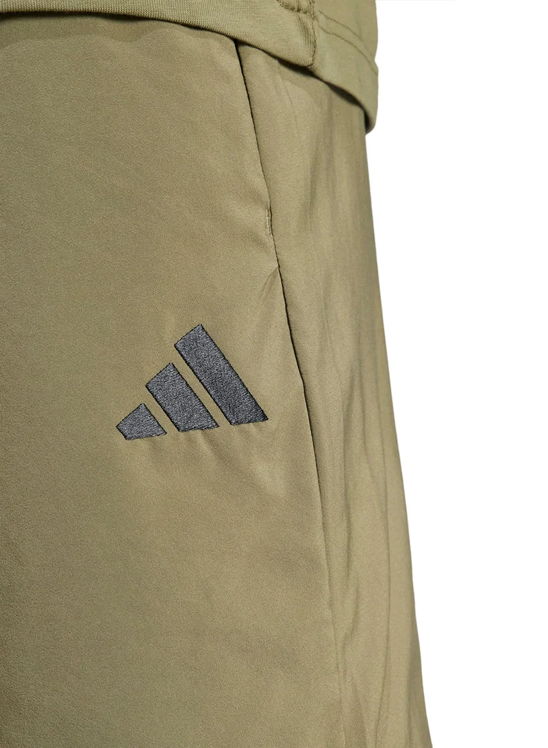 adidas شورت تشيلسي بشعار صغير أساسي