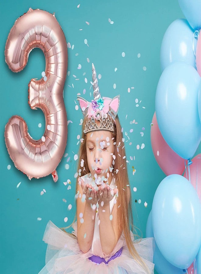 زينة عيد ميلاد مميزة للفتيات في الثالثة من عمرهن، تتضمن زينة كعكة عيد ميلاد، ووشاح ملكة عيد الميلاد مع دبوس لؤلؤي، وتاج مرصع بأحجار الراين، ومجموعة شموع وأرقام وبالونات، باللون الذهبي الوردي. - Image 5