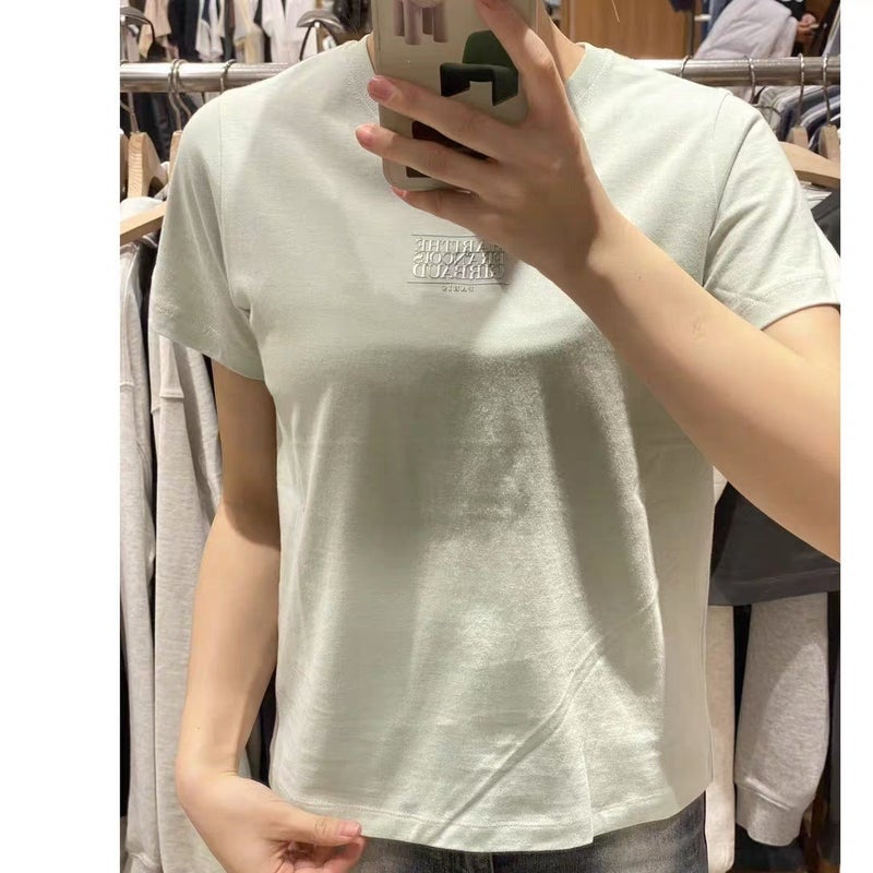 تيشيرت نسائي من MAR بتصميم سادة وياقة دائرية وأكمام قصيرة مع شعار كلاسيكي - Image 3