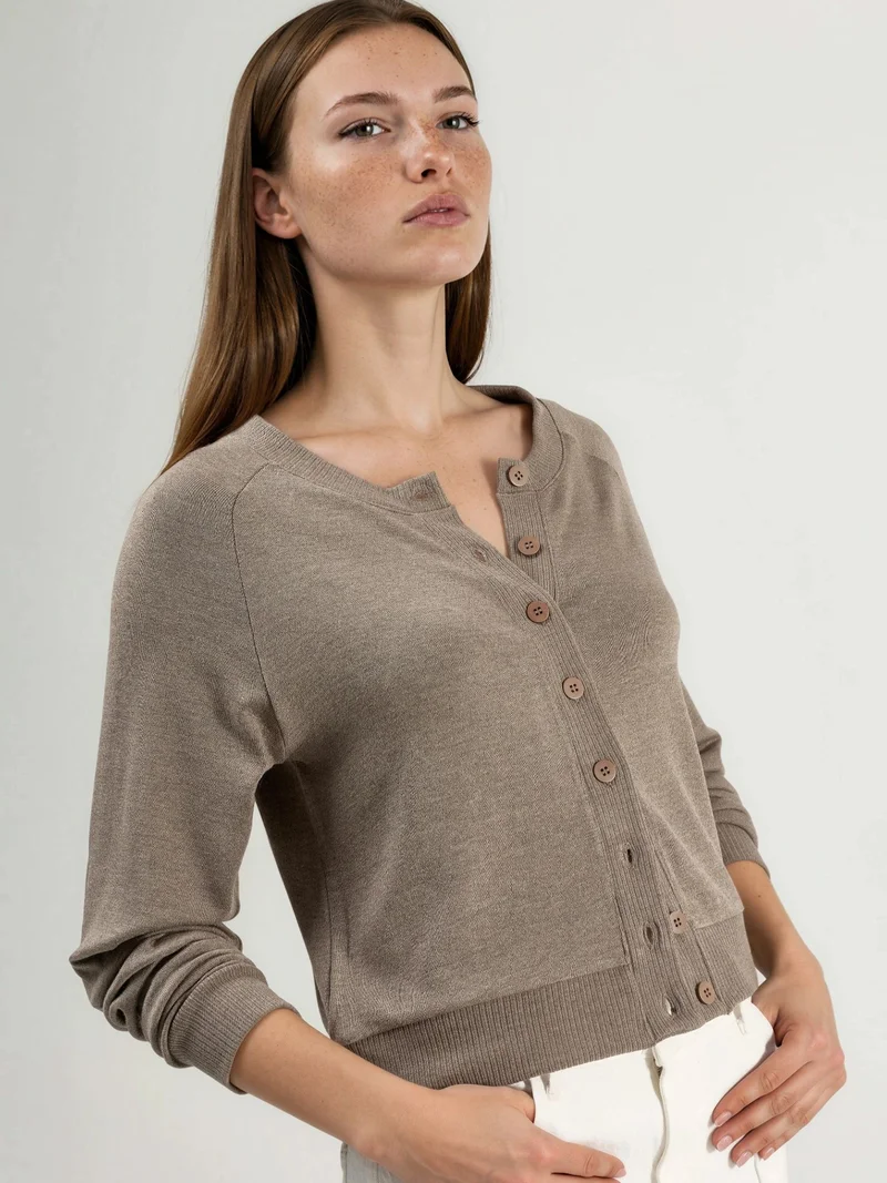 بوسيم BUSEM Crew Neck Buttoned Cardigan