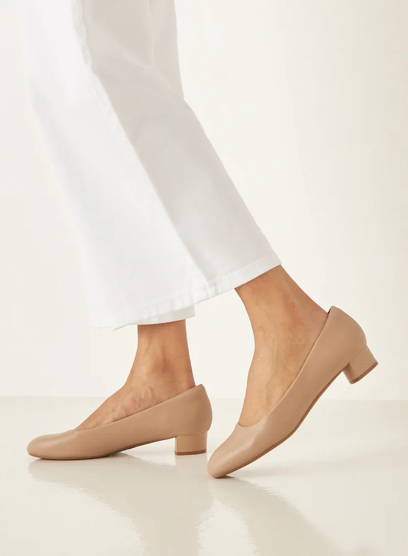 Le Confort Womens Solid Slip On Shoes with Block Heels