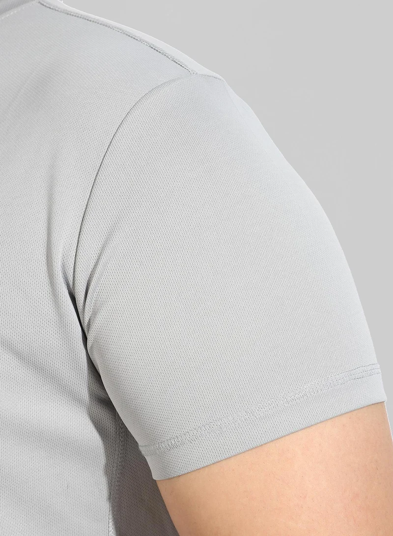 Instafab Plus Men's Solid Grey Regular Fit Activewear T-Shirt