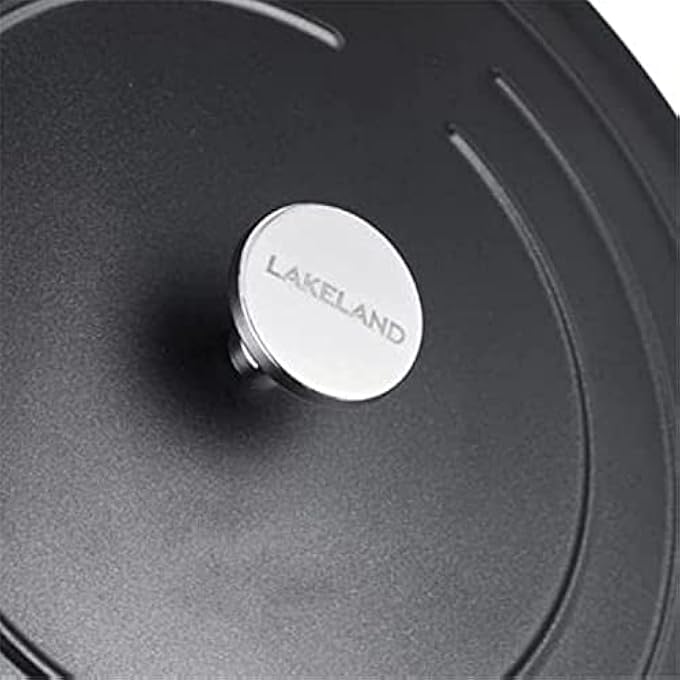 Unity Cast Aluminium Shallow Casserole 4 Litre Capacity - Image 3