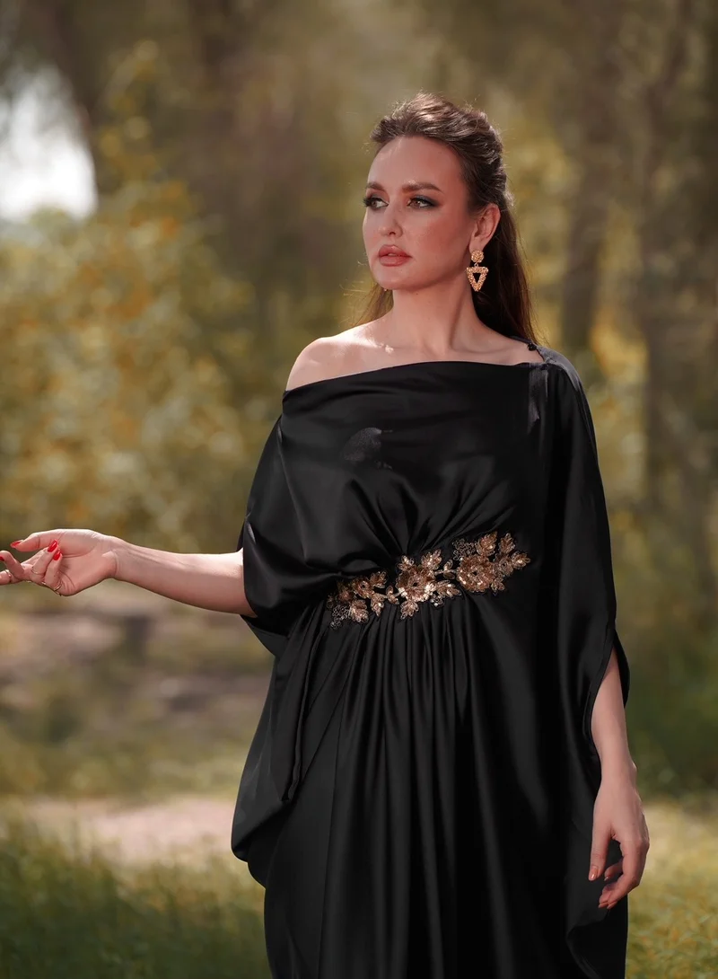 إكستاسي الستارة اليونانية السوداء