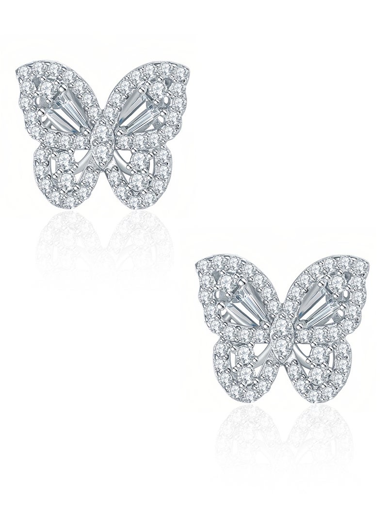 غَيْرُ مَألُوف أقراط مسمارية على شكل فراشة مرصعة بالكامل بأحجار المويسانتي - Image 1