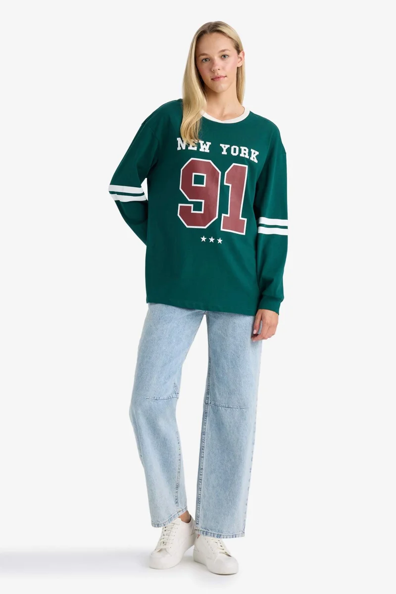 ديفاكتو Loose Fit Printed Long Sleeve Sweatshirt