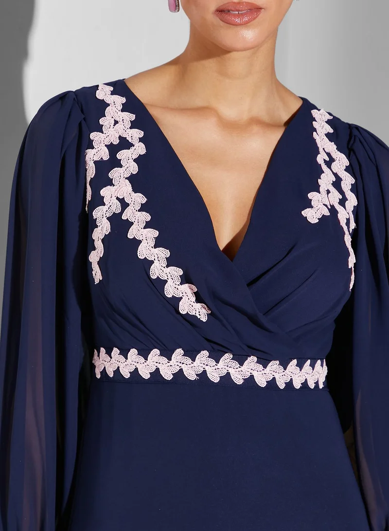RVVIVA V-Neck Embroidered Dress